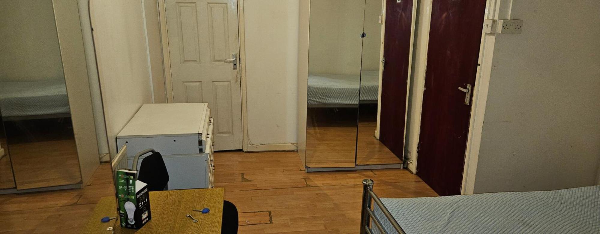 No Frills & Nothing Fancy 1 Bed Studio City Centre 카디프 외부 사진