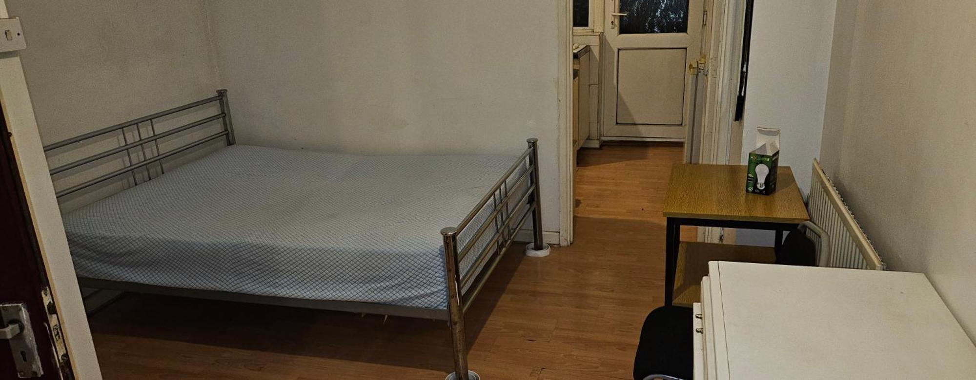 No Frills & Nothing Fancy 1 Bed Studio City Centre 카디프 외부 사진