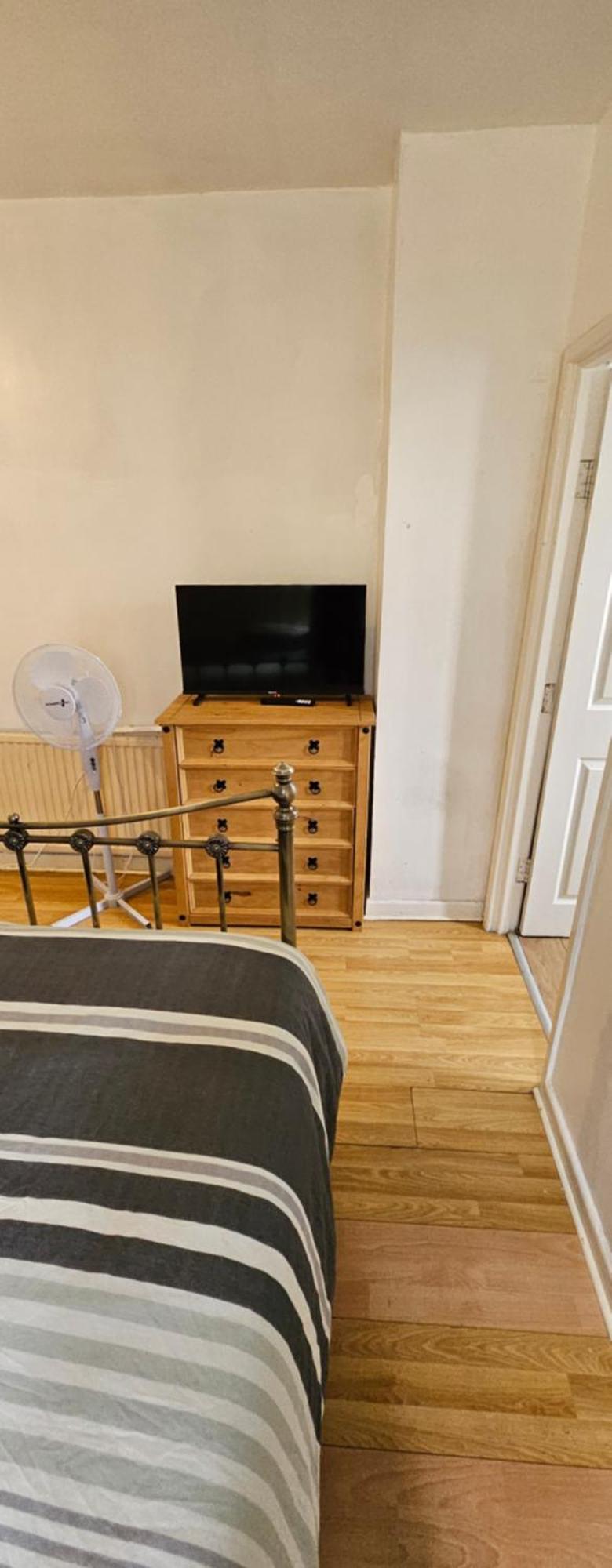 No Frills & Nothing Fancy 1 Bed Studio City Centre 카디프 외부 사진